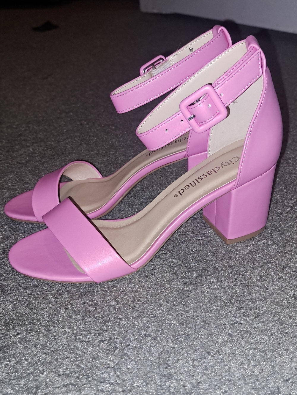 NIB pink heels